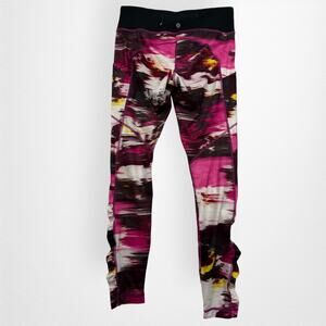 Lululemon Size 8 Speed Tight Leggings Pigment Wind Berry Pink Maroon Pockets‎